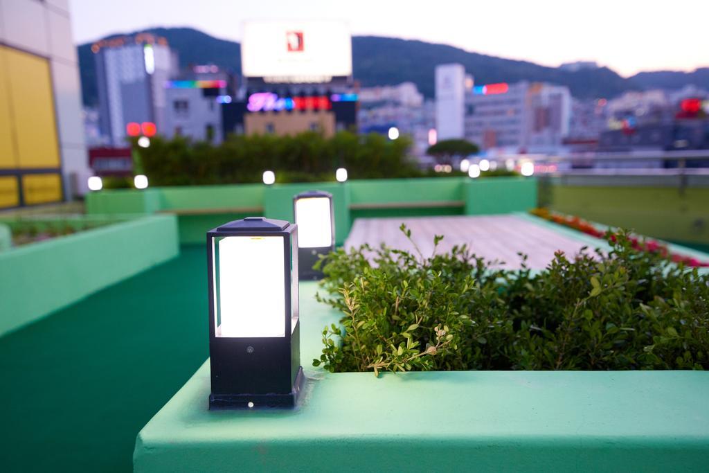 24 Pensión Jagalchi Ciudad Metropolitana de Ciudad Metropolitana de Busan Exterior foto